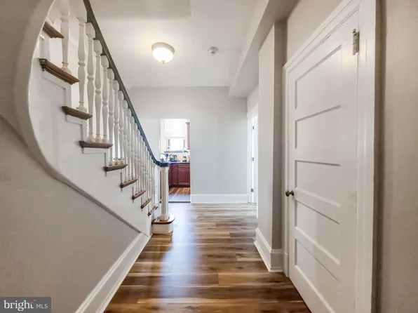 250 S 13th St APT 8E, Philadelphia, PA 19107