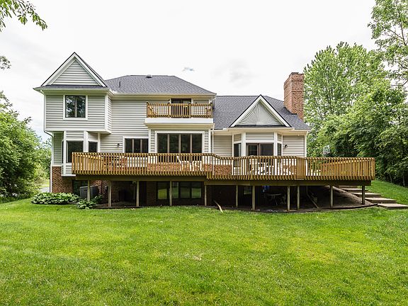 3rd image of 5004 Birkdale Dr