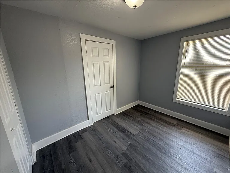 313 S Palm Ave — Photo 6