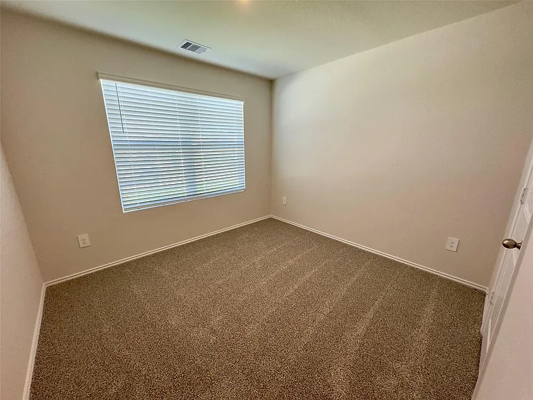 1714 Windsor Blvd — Photo 27