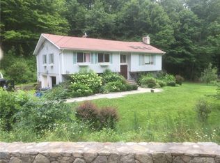 7 Maple St #A, Weston, CT 06883