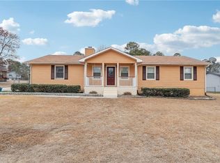 1748 Stratford Dr, Snellville, GA 30078