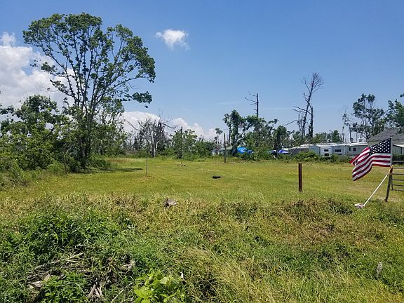 5th image of 1136 N East Ave