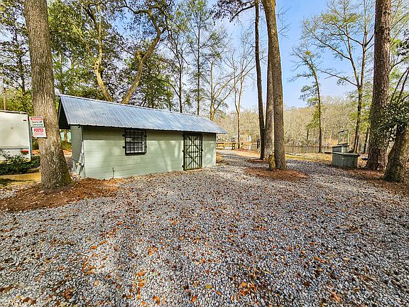 5th image of 78 Badger Ln