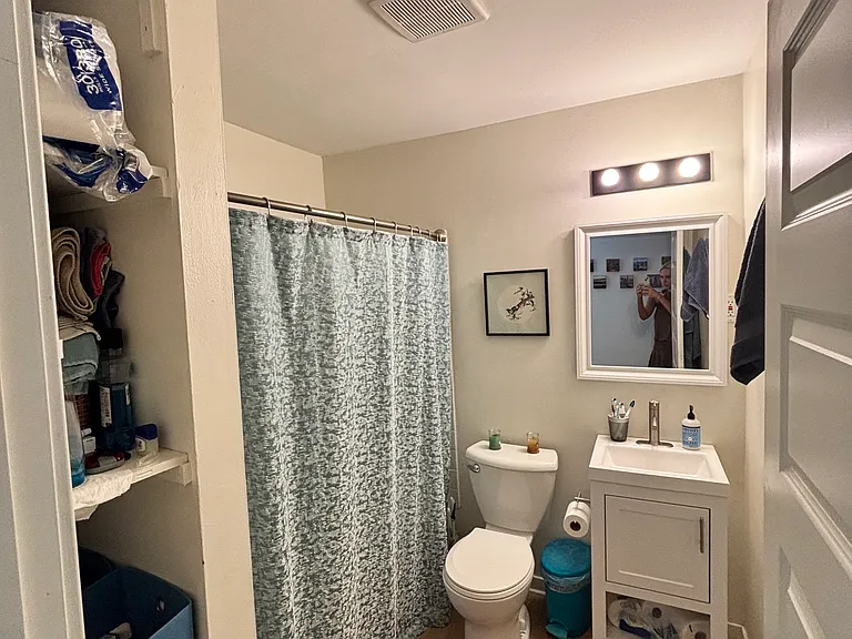 1433 4th St NE #1 — Photo 5