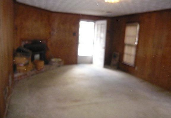 3rd image of 9201 Redington Dr