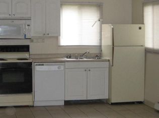 911 18th St S APT 1, Moorhead, MN 56560