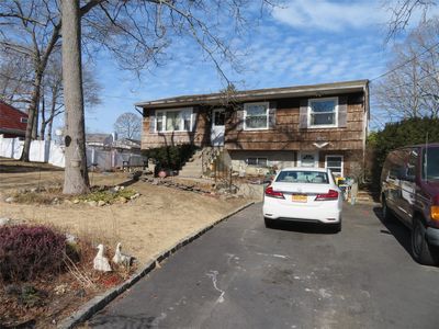 15 Walnut Avenue, Farmingville, NY, 11738