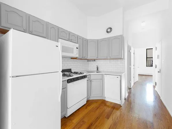 301 Stanhope Street image 1 of 7