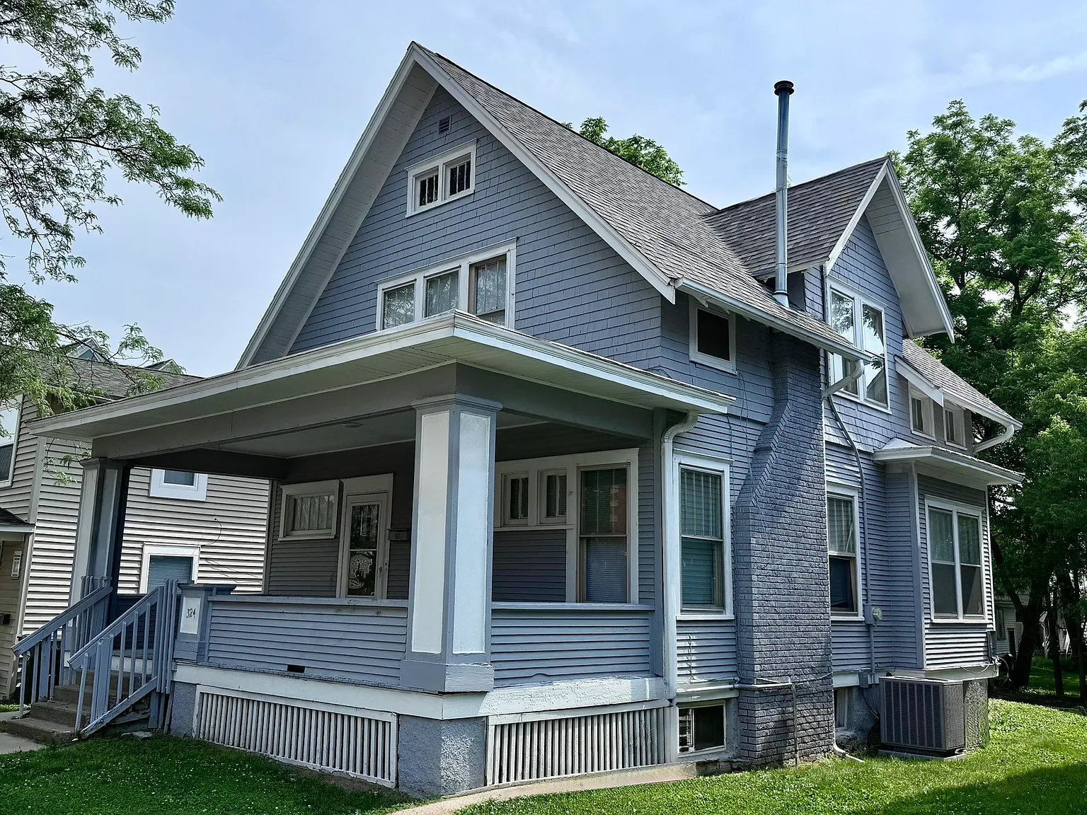 4 bed, 1450 sqft, $2,847 — Photo 1