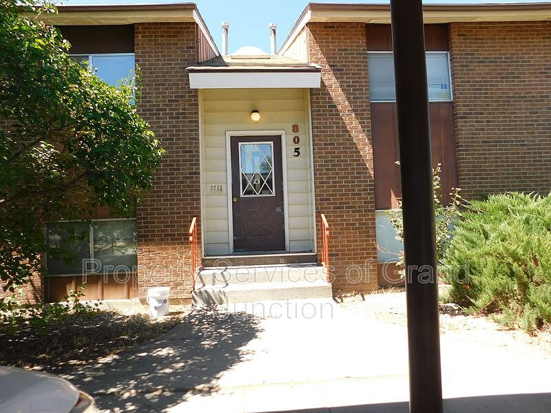 1st image of 805 E Cedar Ct APT B
