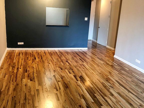 2nd image of 4601 N Clarendon Ave #207RA
