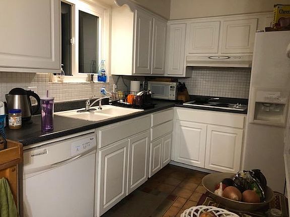 3rd image of 2824 Brandywine Dr