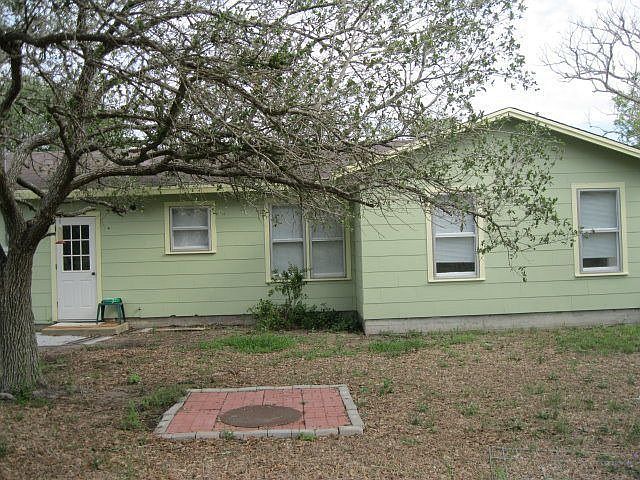 2nd image of 407 W Fannin St
