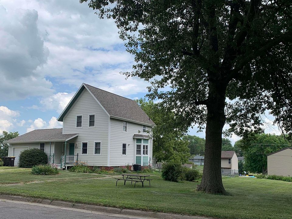 1st image of 1201 N Maple St