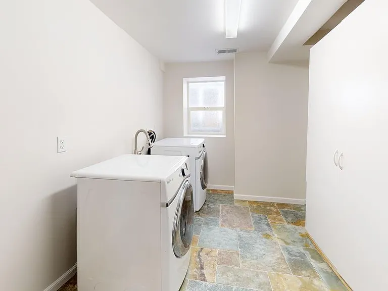 2236 15th Ave — Photo 37