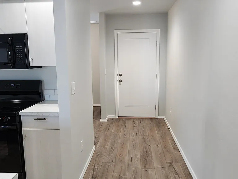 409 Hildago Way — Photo 2