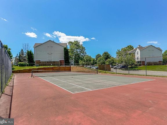 4th image of 3580 Sherbrooke Cir #8-102