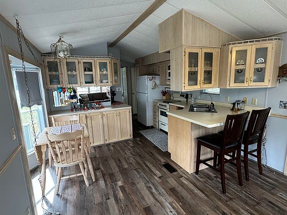 5th image of 544 Glendale Dr