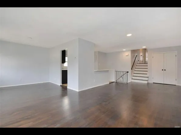 5703 225th St Floor 2, Oakland Gardens, NY 11364