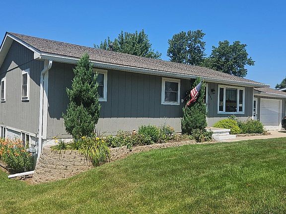 2nd image of 1506 Sunset Dr