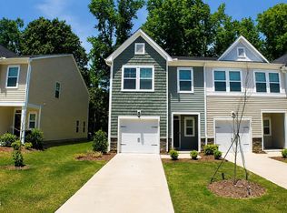 225 Peebles Dr, Smithfield, NC 27577