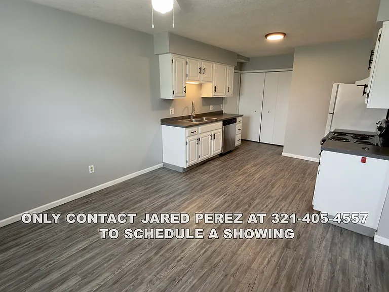 229 Brunswick Dr #C — Photo 8