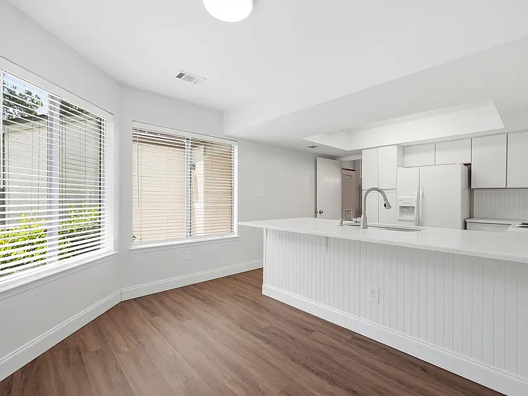 114 Gleneagles Dr — Photo 21