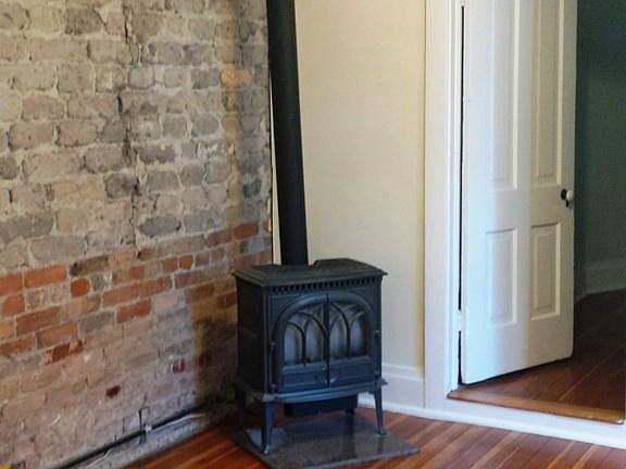 5th image of 327 N Almond St W