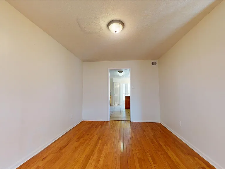 1206 Woven Wood Ct — Photo 8
