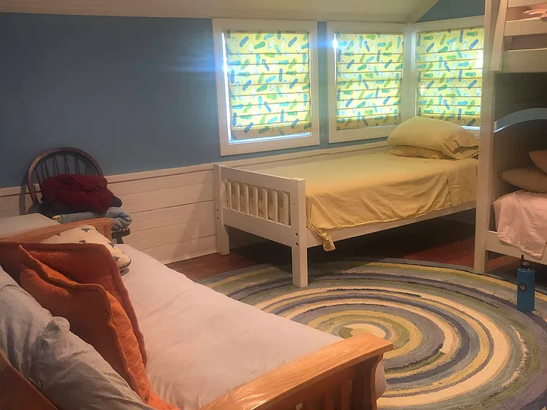 Bunkbed room