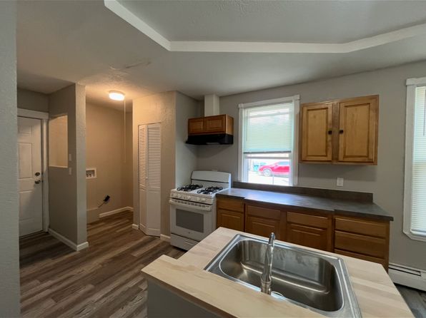 103 Lounsbury St #1