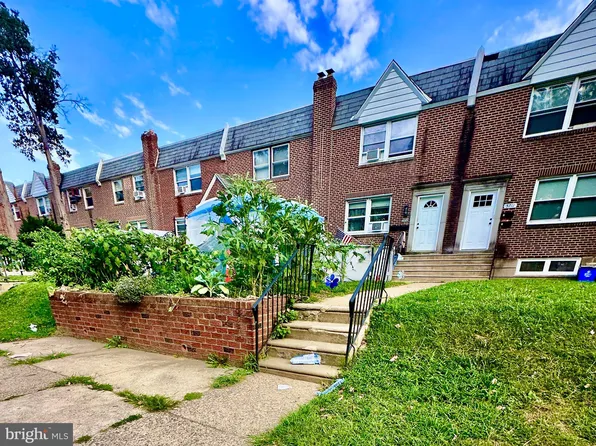 5713 Charles St, Philadelphia, PA 19135