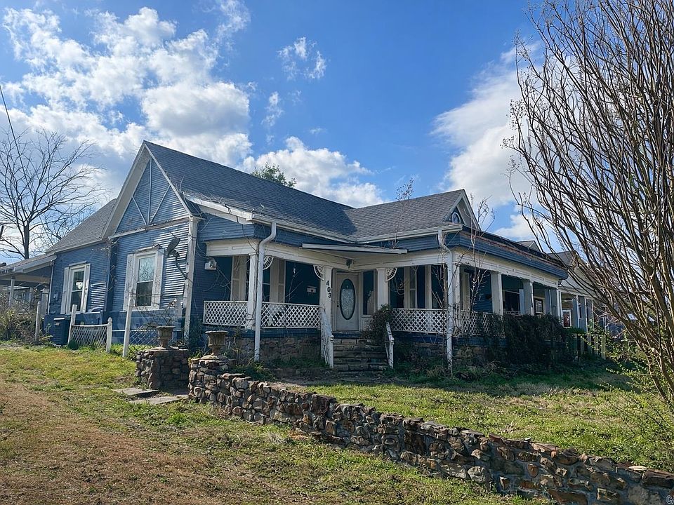 1st image of 403 7th St