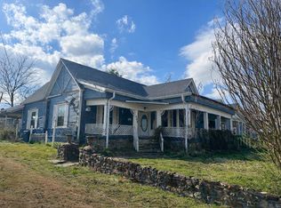 403 7th St, Mena, AR 71953