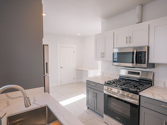 2nd image of 1511 Golden Gate Ave APT 7
