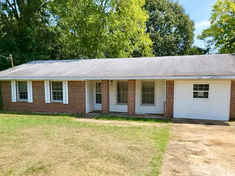 1665 Will Logan Rd — Photo 1
