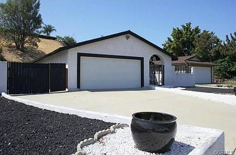 3rd image of 3735 Valle Vista Dr