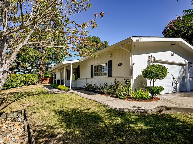 1660 Green Valley Rd — Photo 28