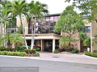 16325 Golf Club Rd APT 208, Weston, FL 33326