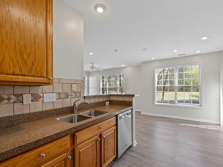 1713 Kudrow Ln #1 — Photo 24