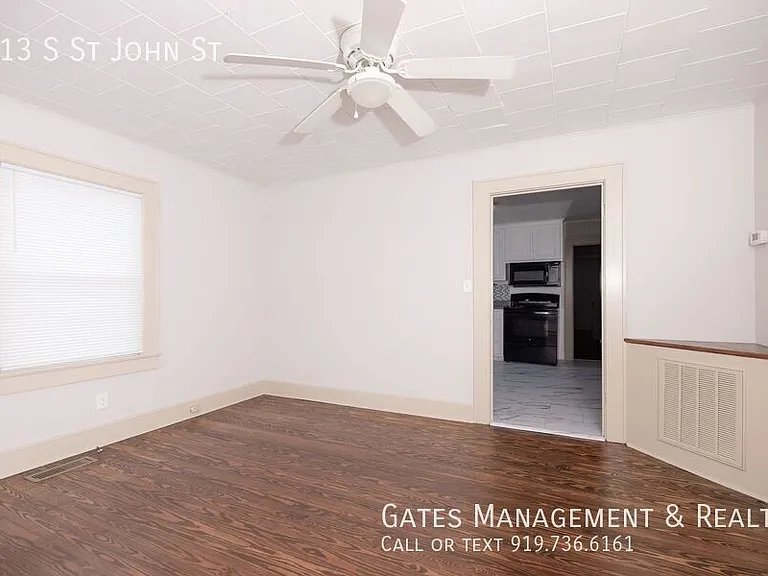 413 S Saint John St — Photo 7