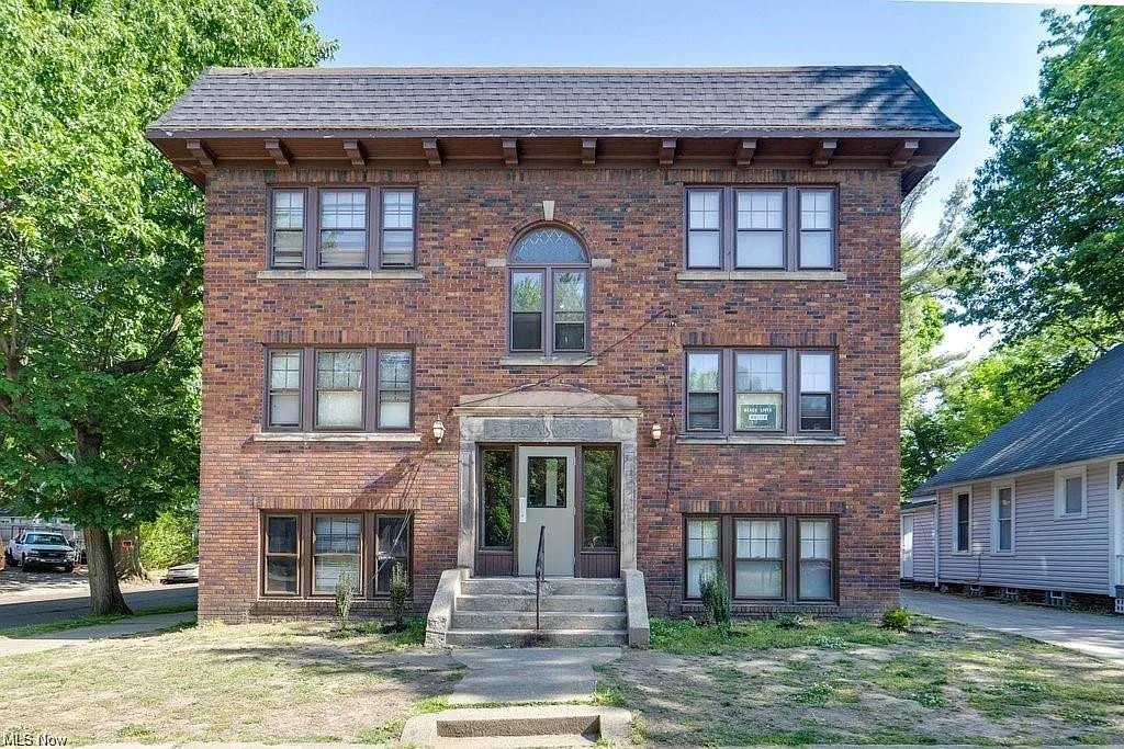 Building Photo - 79 Frances Ave #100