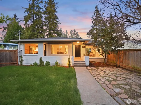 10726 Sand Point Way NE #A, Seattle, WA 98125