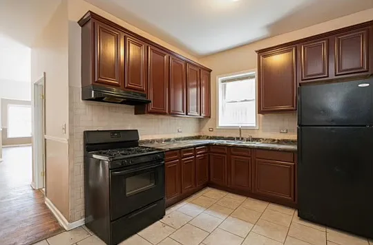 2 bed, 1100 sqft, $1,500 — Photo 2