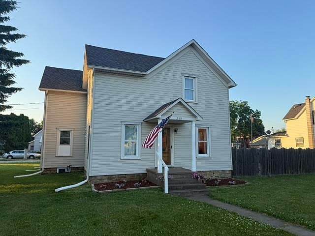 1st image of 250 W Main St