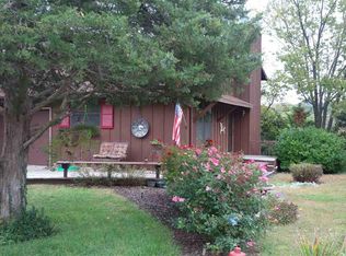 728 Ridgewood Dr, Manhattan, KS 66502