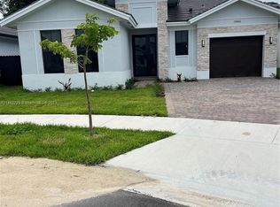 1302 SE 7th Ct, Homestead, FL 33033
