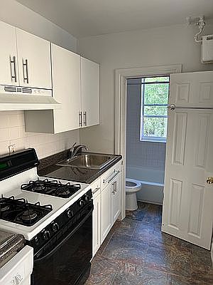 3rd image of 242 E 79th St #2D