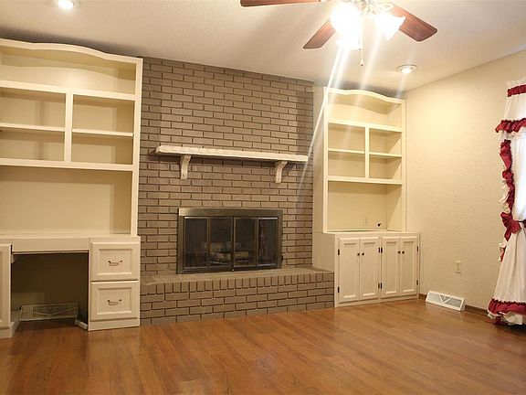 3rd image of 2120 Nottingham St